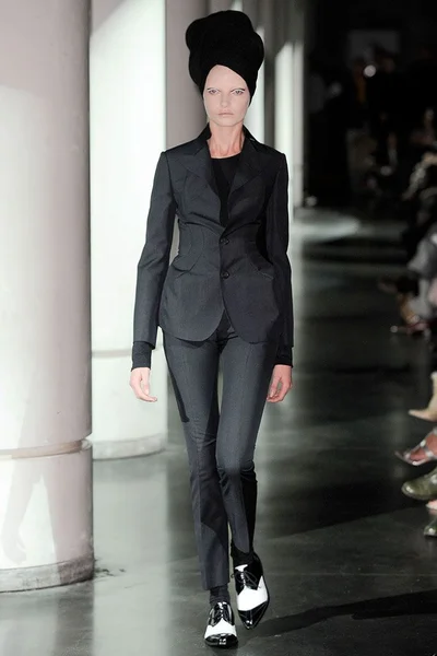 Look 5